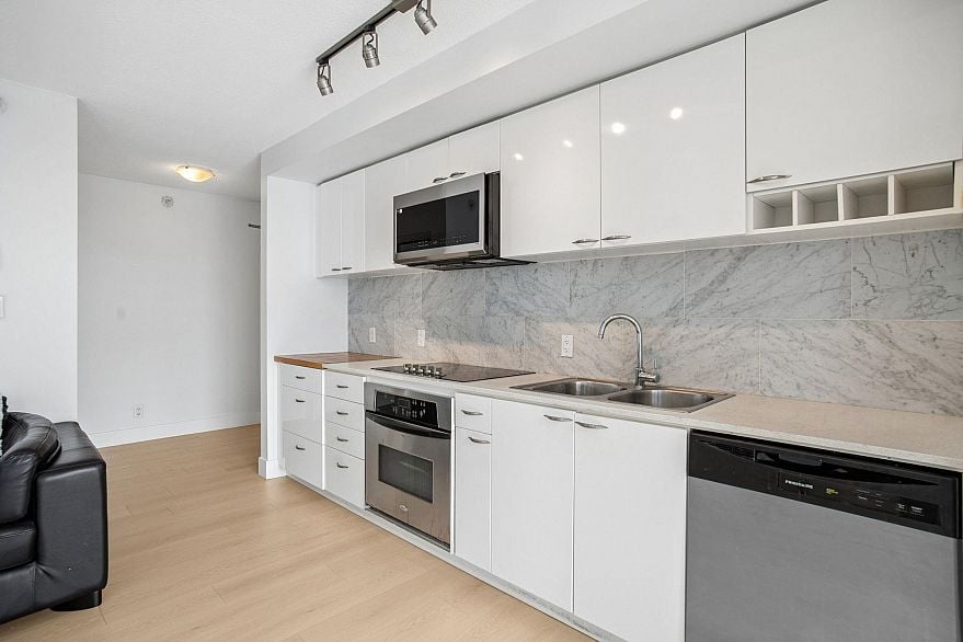 2209 602 Citadel Parade