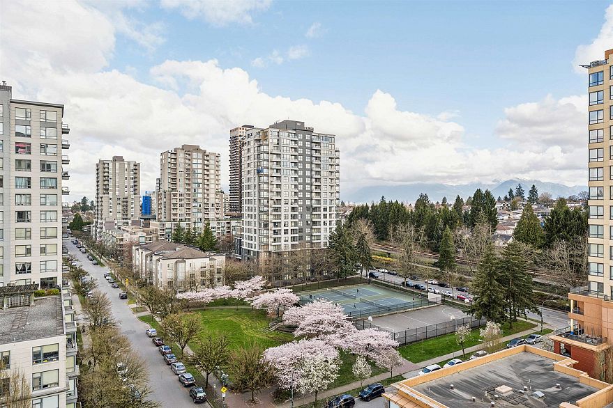 1209 3588 Crowley Drive