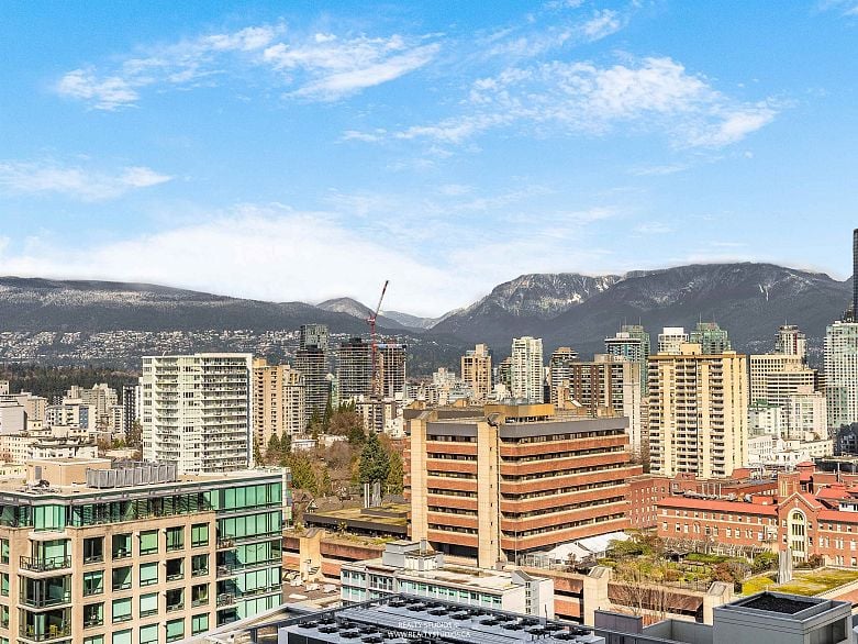 2702 1289 Hornby Street