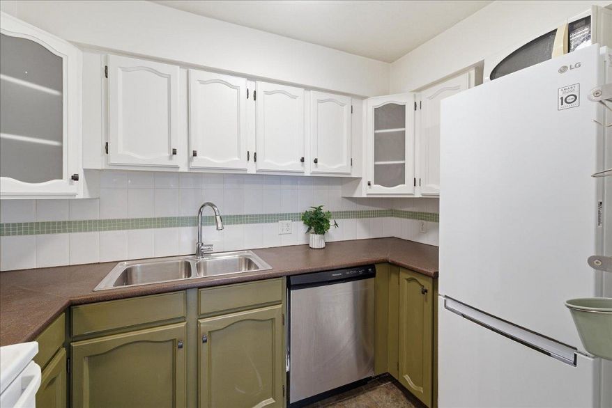 304 1864 Frances Street