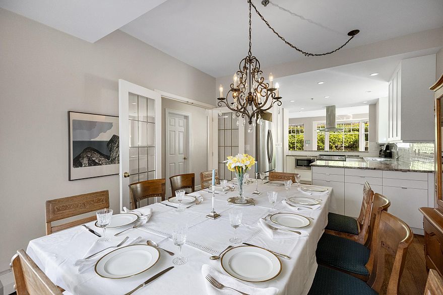 10 5880 Hampton Place