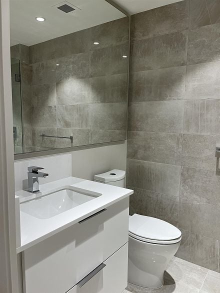 603 485 W 42nd Avenue