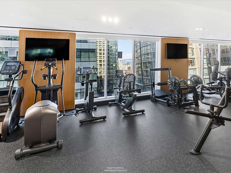 2702 1289 Hornby Street