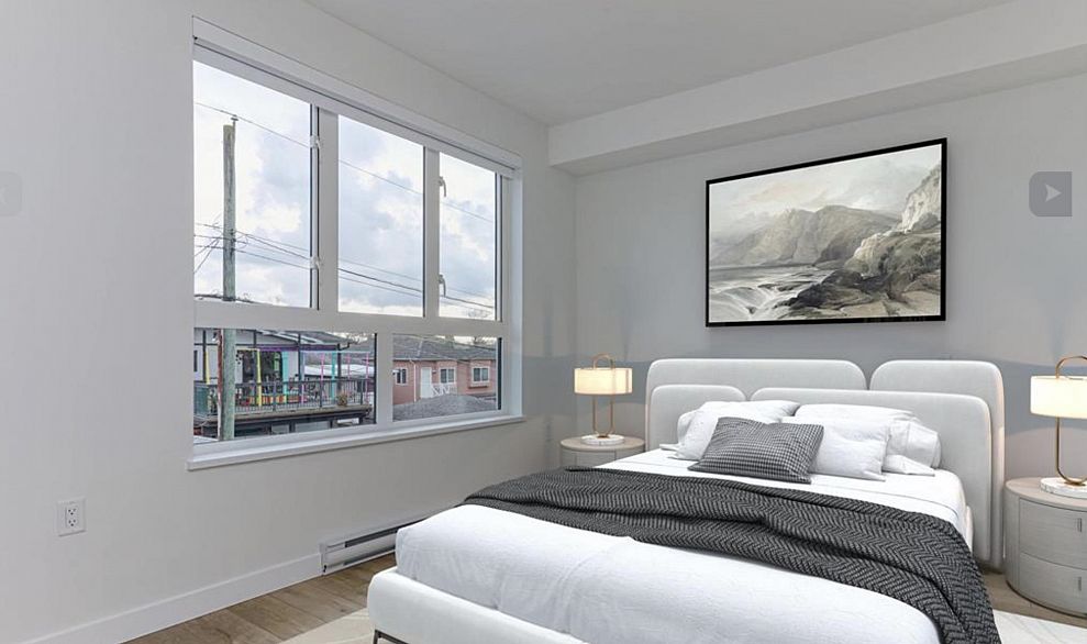 206 4933 Clarendon Street