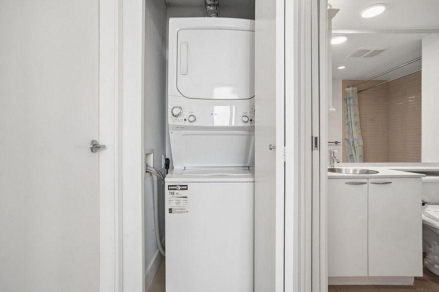 2209 602 Citadel Parade