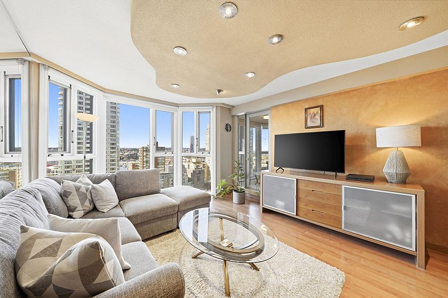 1209 888 Pacific Street