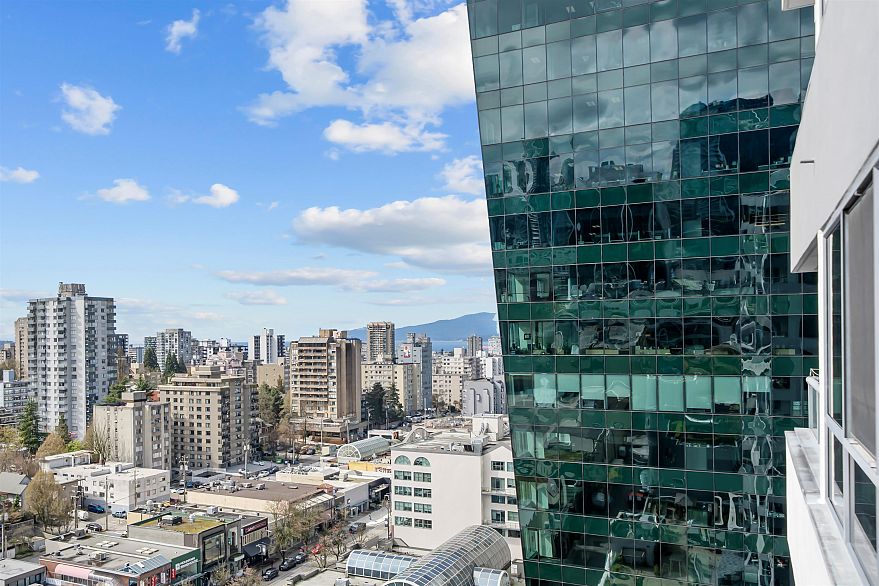 1908 1060 Alberni Street