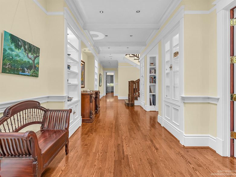 6362 Churchill Street