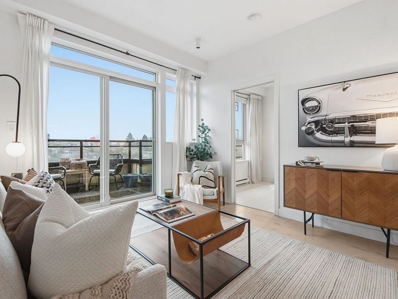 PH6 688 E 17th Avenue