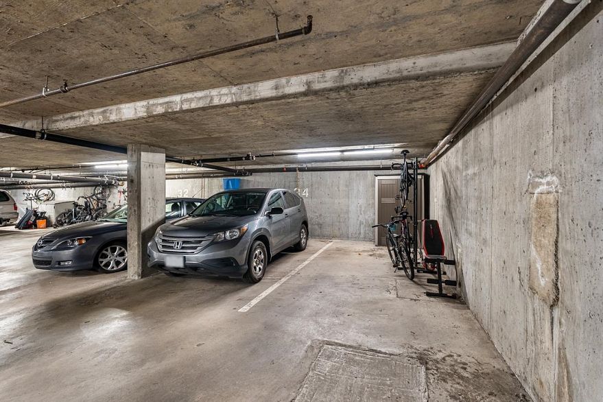 302 655 W 13th Avenue