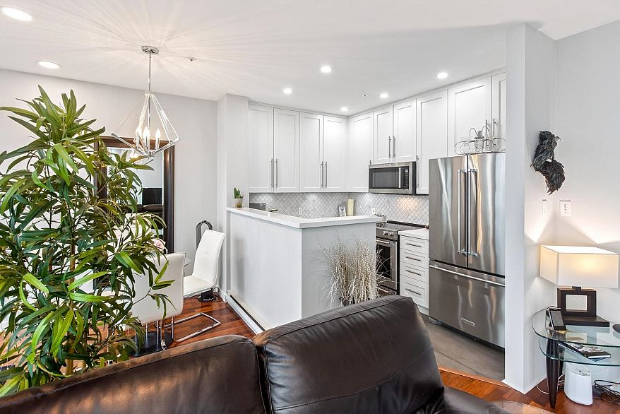 1904 1277 Nelson Street