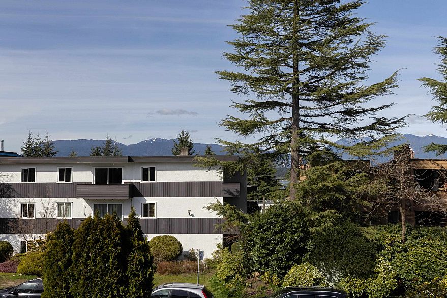 201 2238 W 2nd Avenue