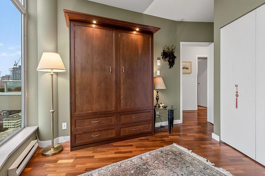 1904 1277 Nelson Street