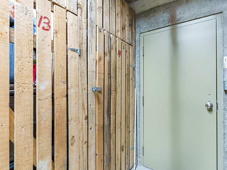 206 1963 W 3rd Avenue