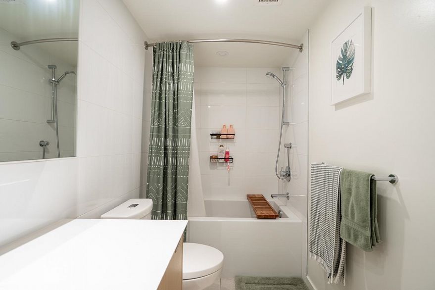 404 210 E 5th Avenue