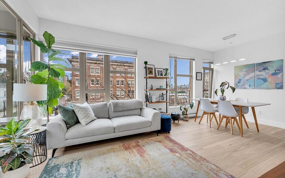 304 205 E 10th Avenue