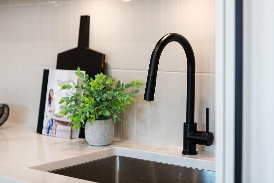 124 1552 E 3rd Avenue