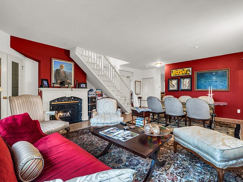 302 1311 Beach Avenue