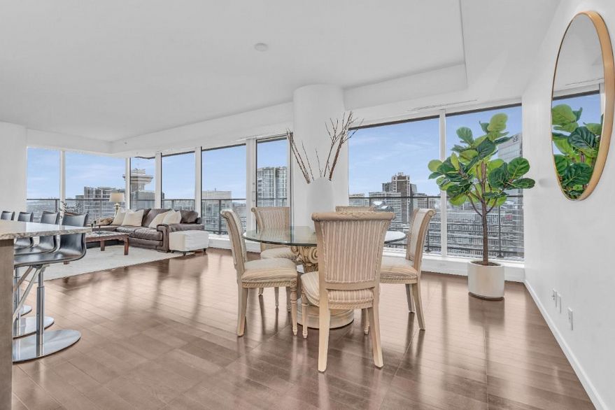 3503 1011 W Cordova Street