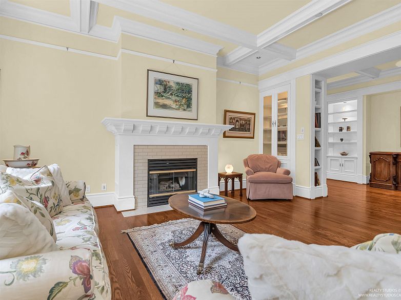 6362 Churchill Street