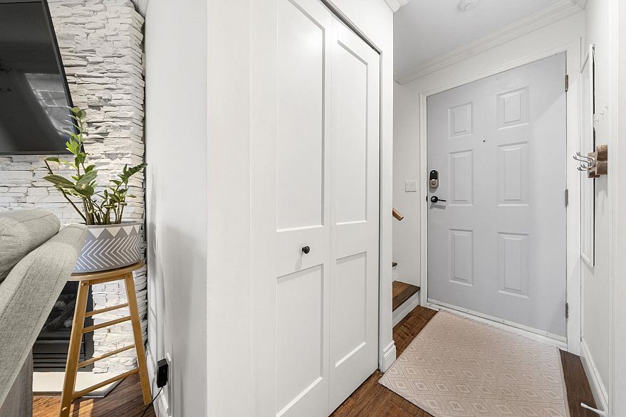 202 1106 W 11th Avenue