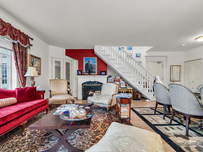 302 1311 Beach Avenue