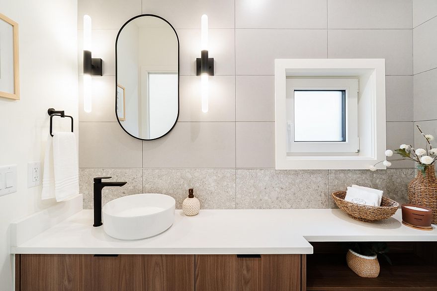 104 1550 E 3rd Avenue