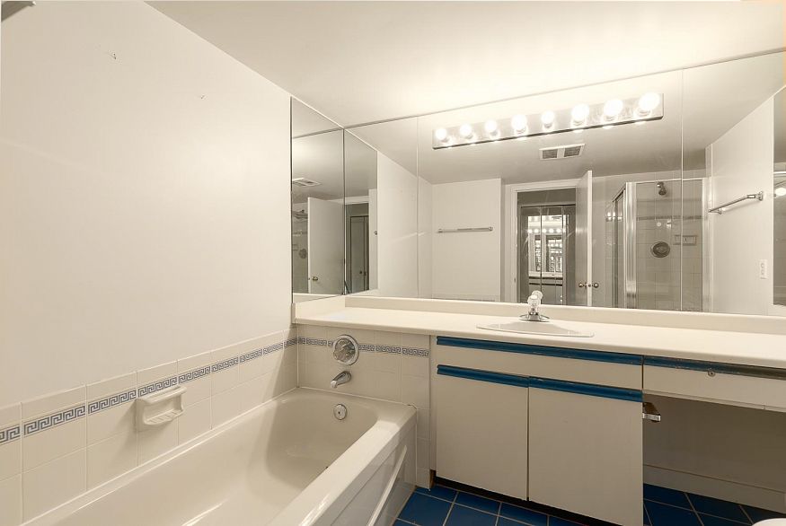 601 518 Moberly Road