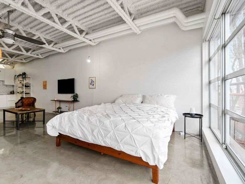 330 350 E 2nd Avenue