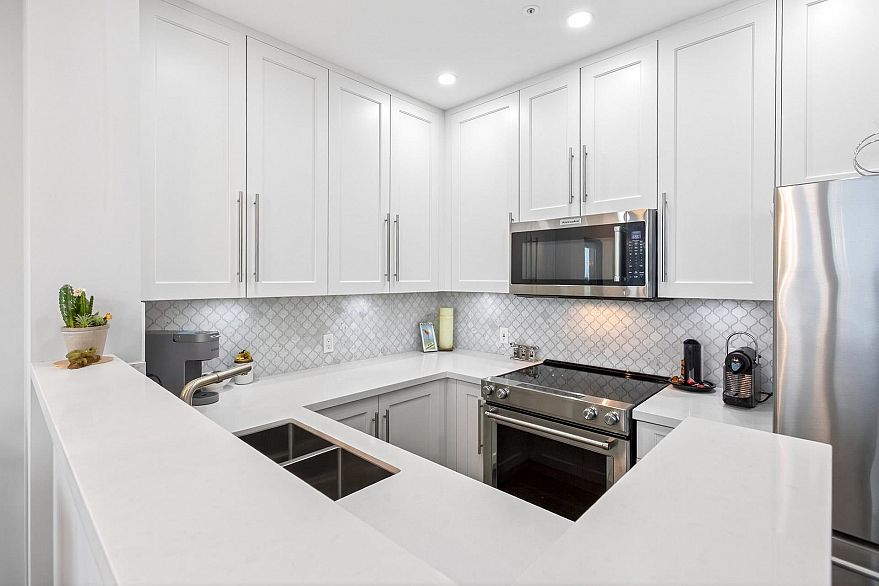 1904 1277 Nelson Street