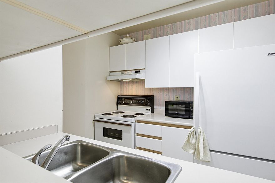 412 1230 Haro Street