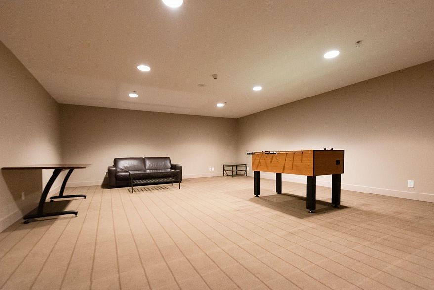 909 928 Homer Street