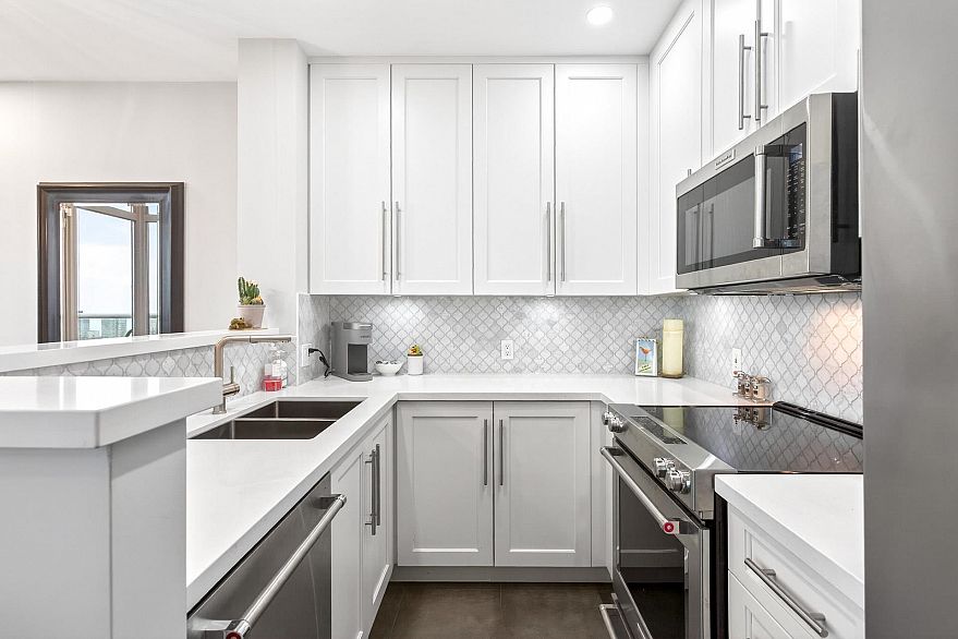 1904 1277 Nelson Street