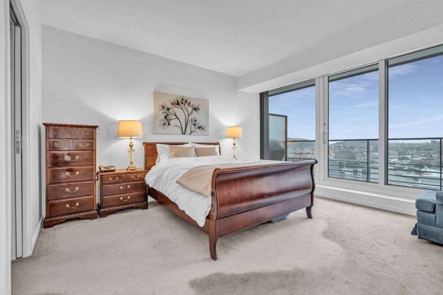 3503 1011 W Cordova Street