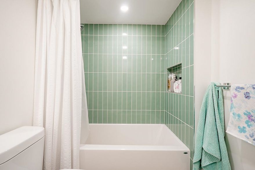 1008 1723 Alberni Street