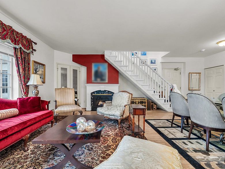 302 1311 Beach Avenue