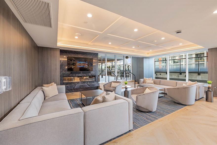 3405 1335 Howe Street