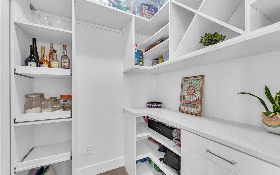 304 205 E 10th Avenue