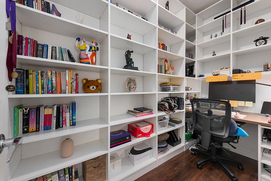 253 108 W 1st Avenue