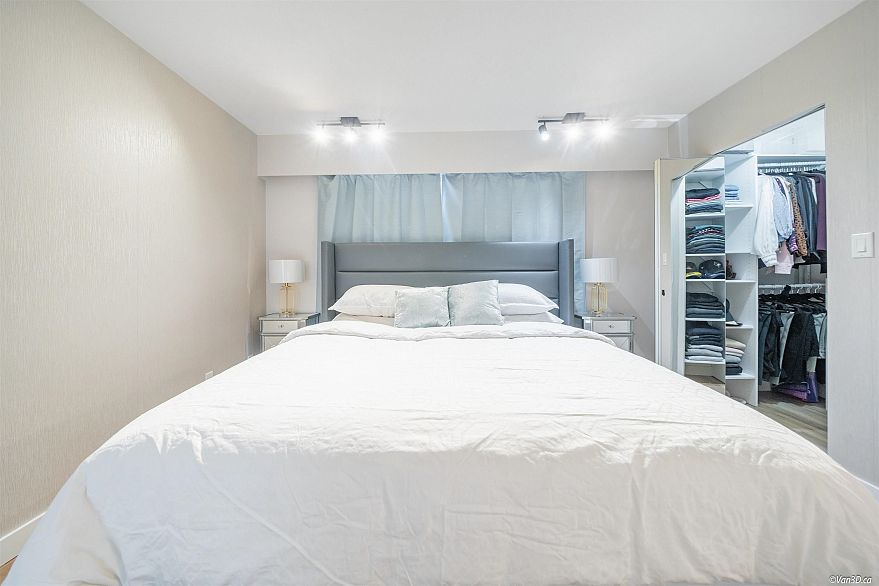 2131 Fraserview Drive