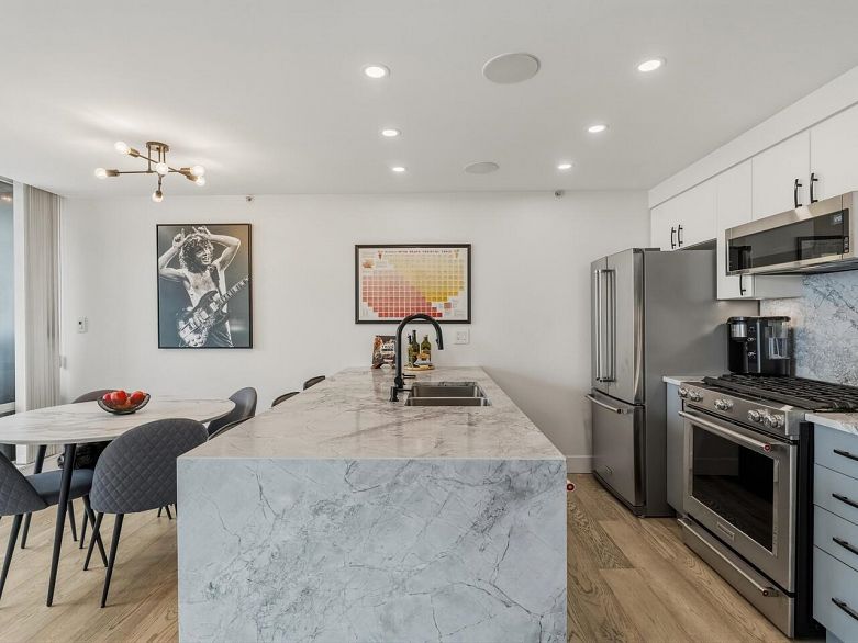 3106 1495 Richards Street