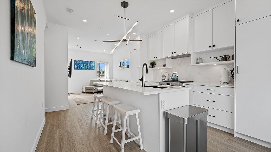 225 E 57th Avenue