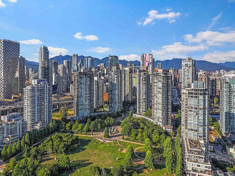 3701 1495 Richards Street