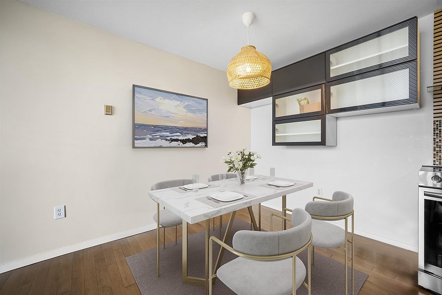 1702 1330 Harwood Street