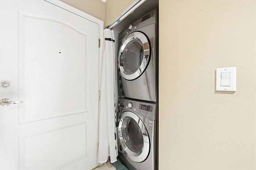 1209 888 Pacific Street