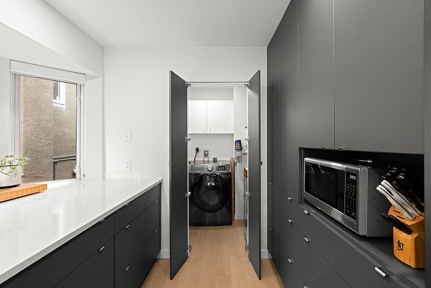 201 2238 W 2nd Avenue