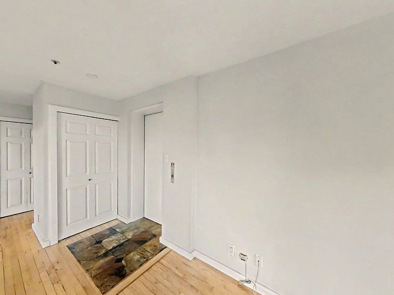 201 1868 W 8th Avenue