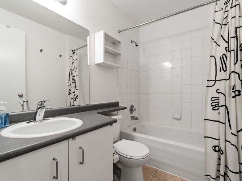 330 350 E 2nd Avenue