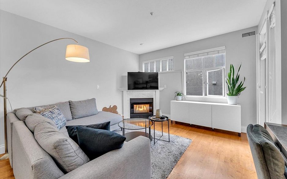 303 2525 Quebec Street