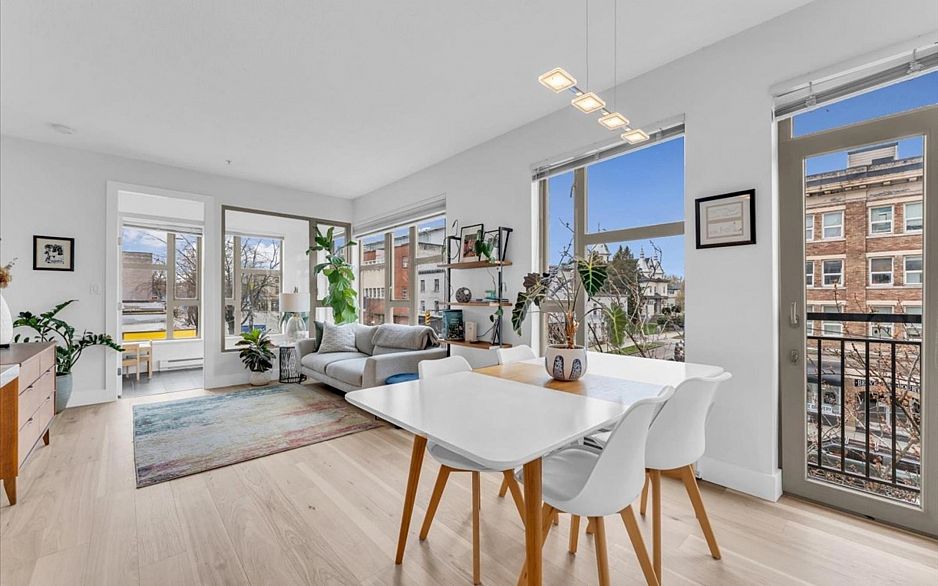 304 205 E 10th Avenue